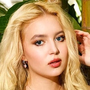 Nikoletta Queen